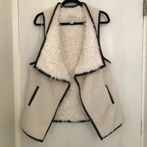 Adam Levine Sz M Ivory Sleeveless Boho Sherpa Vest